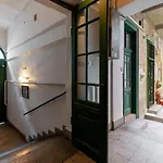 Spacious & Stylish Apartment In Downtown Budapest