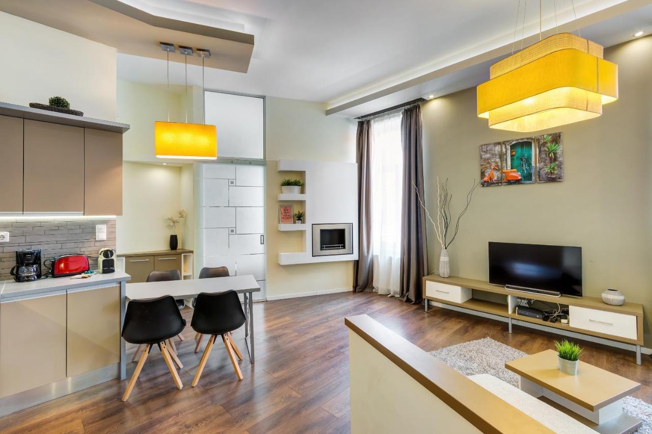 Lejlighed Spacious & Stylish In Downtown