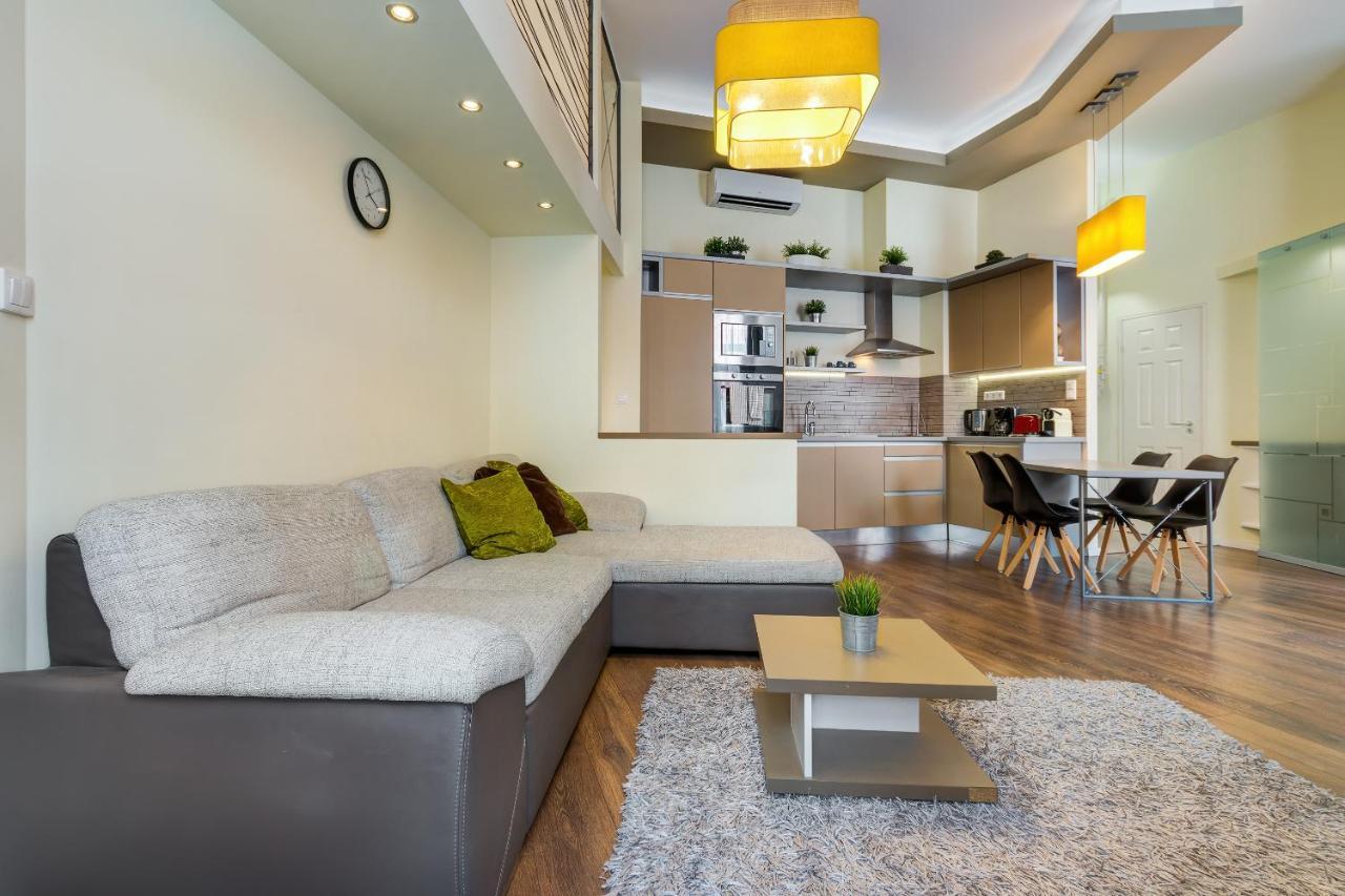 Lejlighed Spacious & Stylish In Downtown *