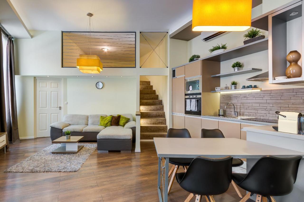 Spacious & Stylish In Downtown Lejlighed