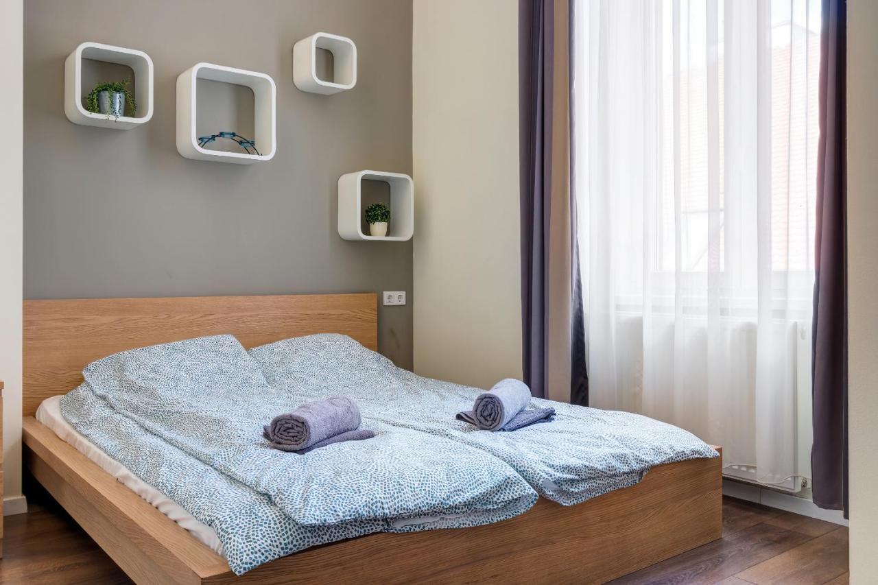 Spacious & Stylish In Downtown Lejlighed
