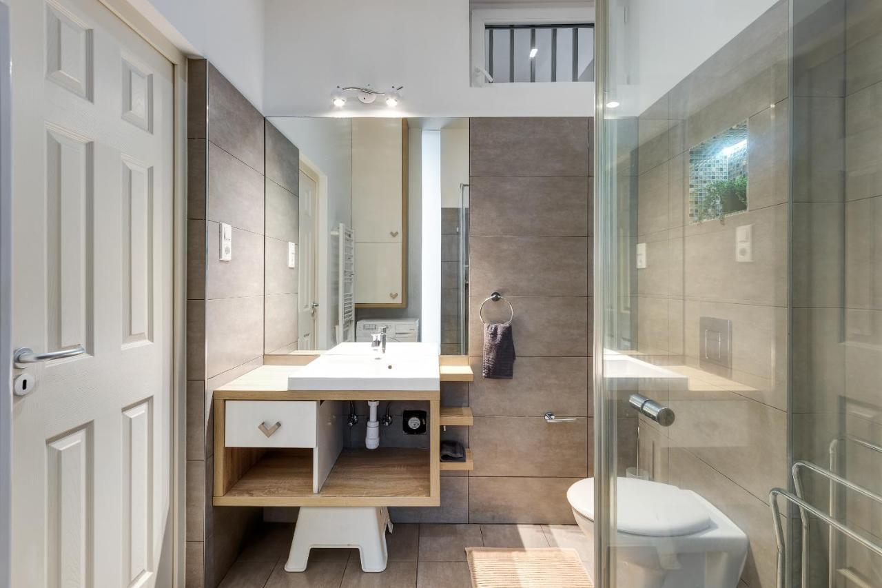 Spacious & Stylish In Downtown Apartament Budapesta