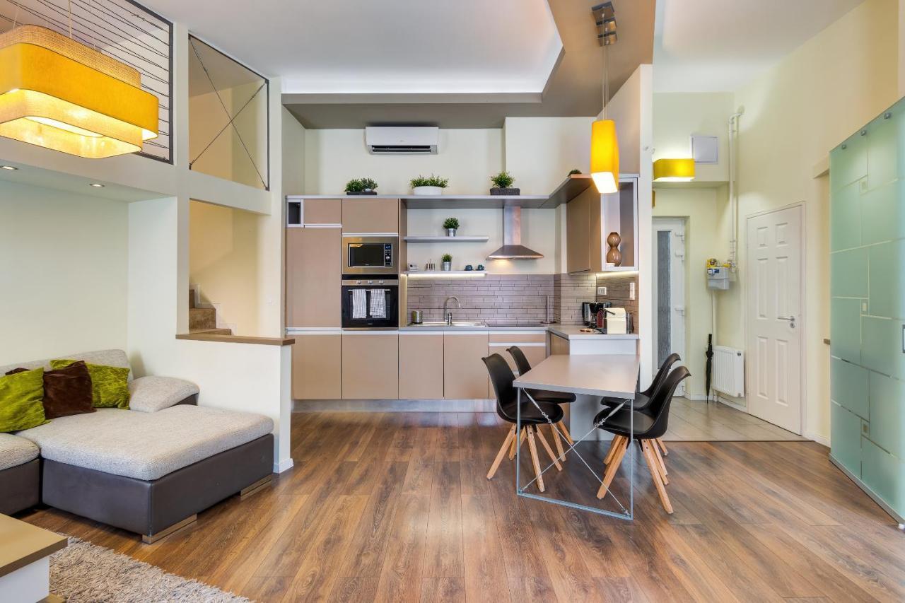 Spacious & Stylish In Downtown Budapesta